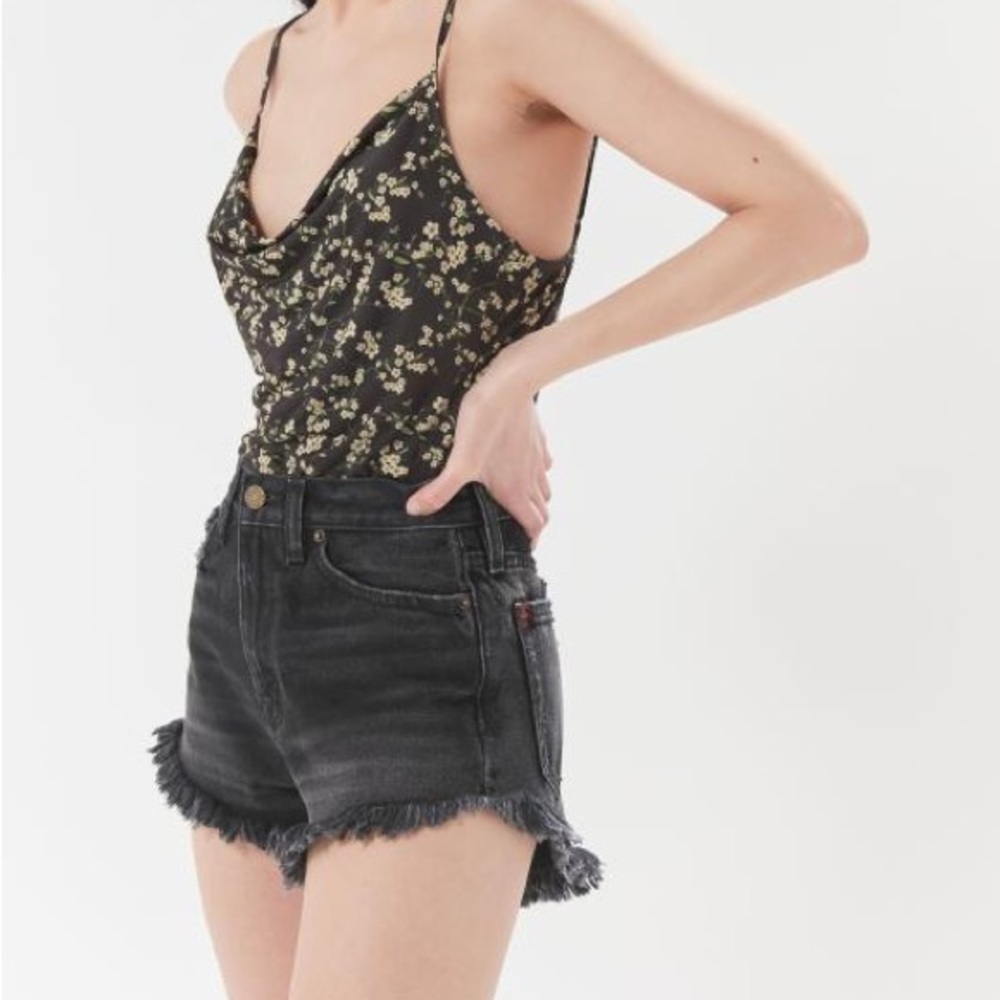 URBAN OUTFITTERS BDG HIGH RISE CHEEKY DENIM SHORTS- Black (sold out online)